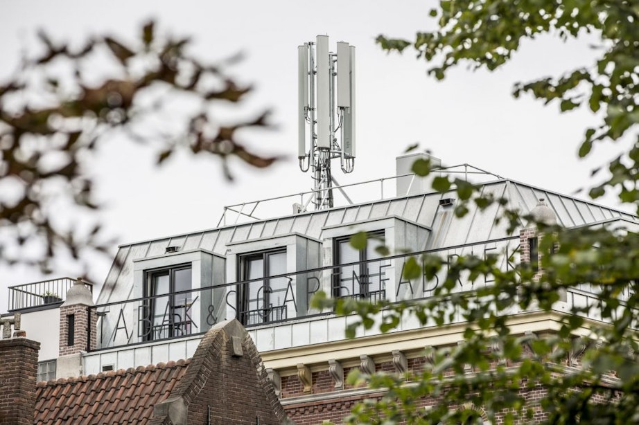 Gemeente geeft nu wel vergunning af voor metershoge antenne aan de Oudegracht
