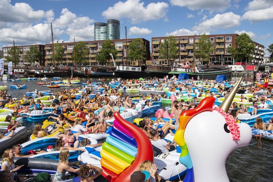 Foto’s: Honderden mensen op het water bij Utrecht Drijft