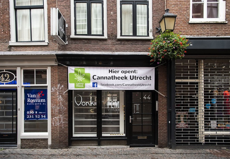 Op de Lijnmarkt in centrum van Utrecht opent een Cannatheek