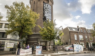 Watertoren Amsterdamsestraatweg weer gekraakt; Veel politie op de been
