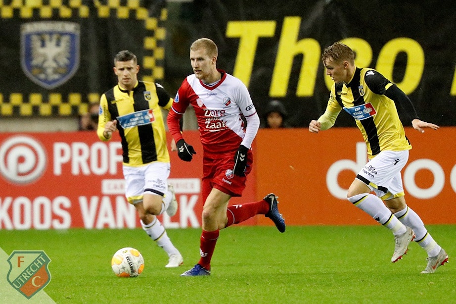 FC Utrecht verliest van en bij Vitesse