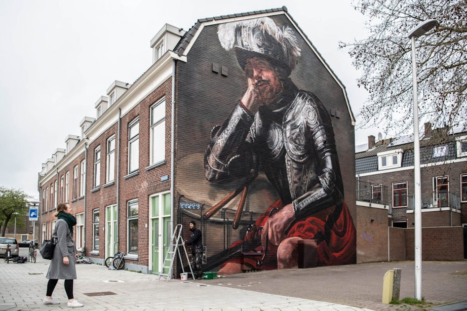 Foto’s: Nieuwe Utrechtse muurschildering van 12 meter hoog aan Westplein
