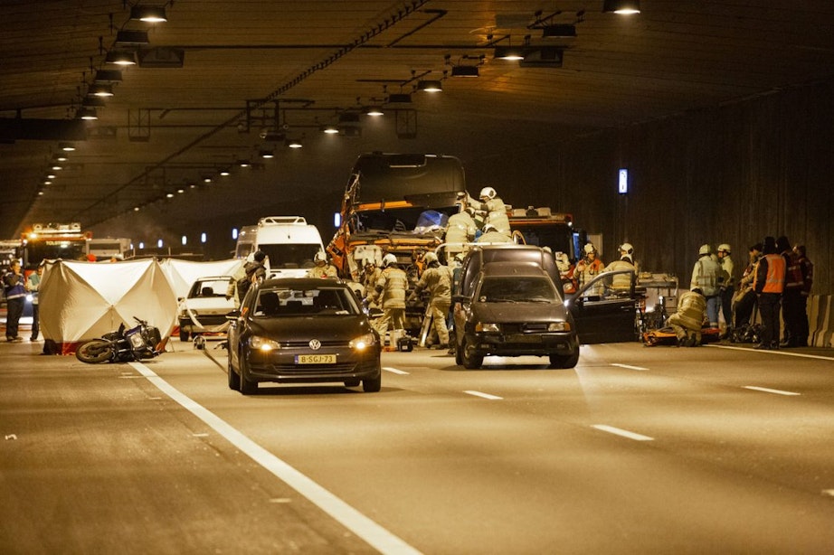 Hulpdiensten rukken massaal uit voor calamiteitenoefening in Leidsche Rijntunnel