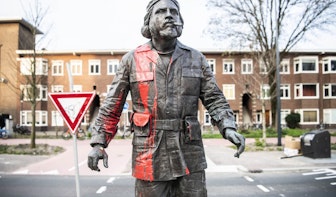 Beeld van Che Guevara in Utrecht besmeurd met rode verf