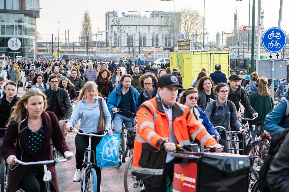 Tachtig procent minder fietsers op Vredenburg sinds coronamaatregelen: bekijk hier alle cijfers