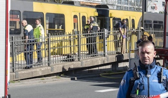Vrouw komt onder tram in Kanaleneiland