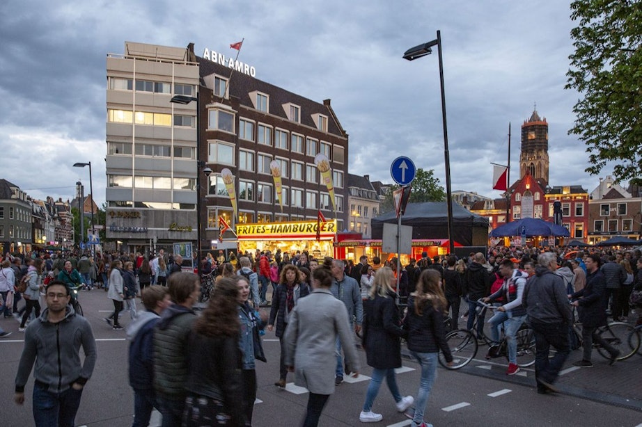 Relatief rustige Koningsnacht in Utrecht; 15 mensen gearresteerd