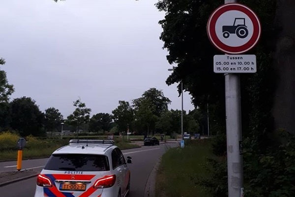 Bewoners Gansstraat en Koningsweg klagen over tractoren