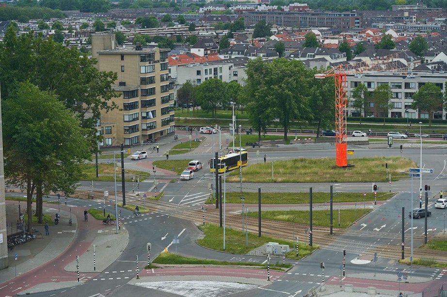 Verdacht pakket op trambaan Graadt van Roggenweg blijkt lege koffer