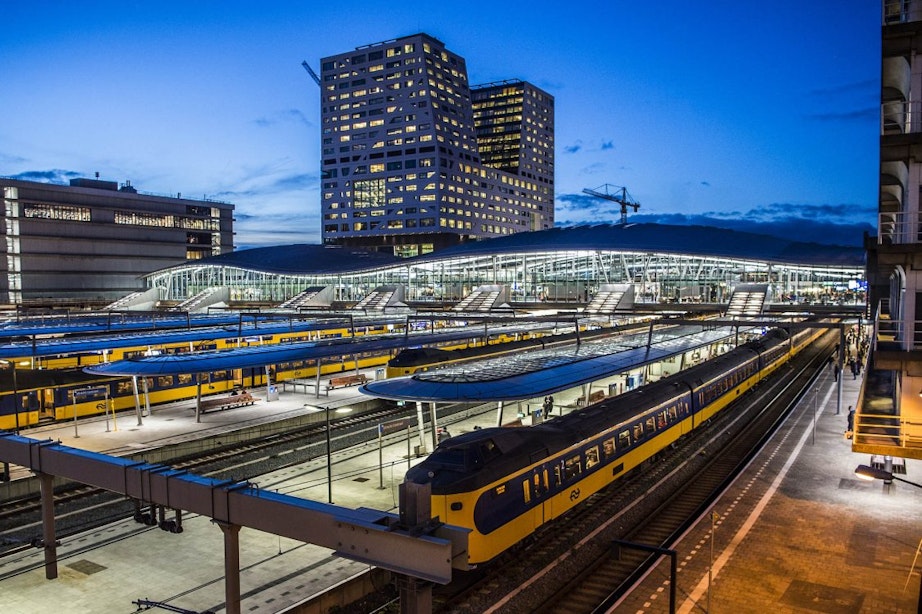 Tijdelijk minder treinen van Utrecht Centraal naar Amsterdam en Eindhoven door koperdiefstal