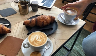 Jette & Jildou drinken koffie bij MØS: Een goede sloot koffie en keilekkere croissants