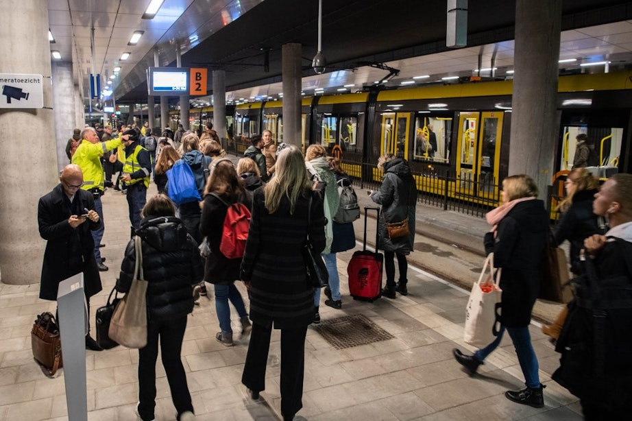 Volle bussen want trams naar Utrecht Science Park rijden niet