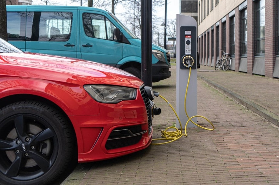 Laadpaal voor elektrische auto in Utrecht gemiddeld op 300 meter afstand