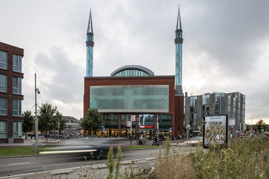 GGD opent coronavaccinatielocatie in Utrechtse Ulu Camii moskee