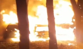Drie auto’s in Leidsche Rijn volledig verwoest door brand