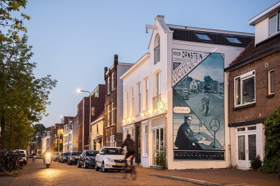 Nieuwe schildering op Oosterkade in Utrechtse serie Muurformules