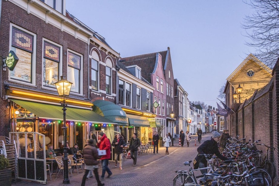 Gemeente Utrecht verplaatst fietsklemmen aan Springweg; bewoners komen in verzet