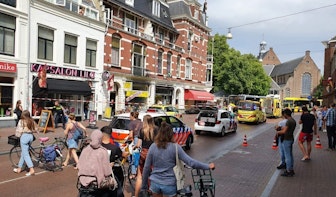 Fietser gewond na aanrijding Lange Jansstraat; Traumahelikopter opgeroepen