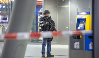 Utrecht Centraal ontruimd geweest vanwege verdachte situatie; Twee verdachten aangehouden