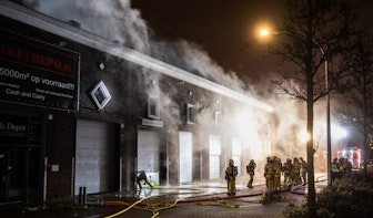 Zeer grote brand in monumentaal CAB-gebouw in Utrecht geblust