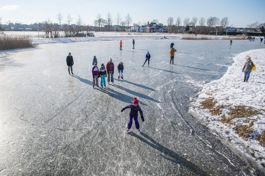 Foto’s: honderden meters schaatsen in het Máximapark in Utrecht