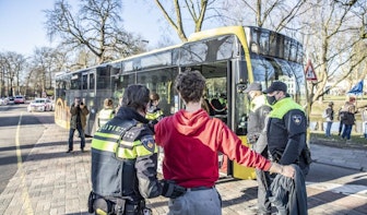 Burgemeester Dijksma verdedigt nogmaals massa-arrestatie van klimaatactivisten in Utrecht