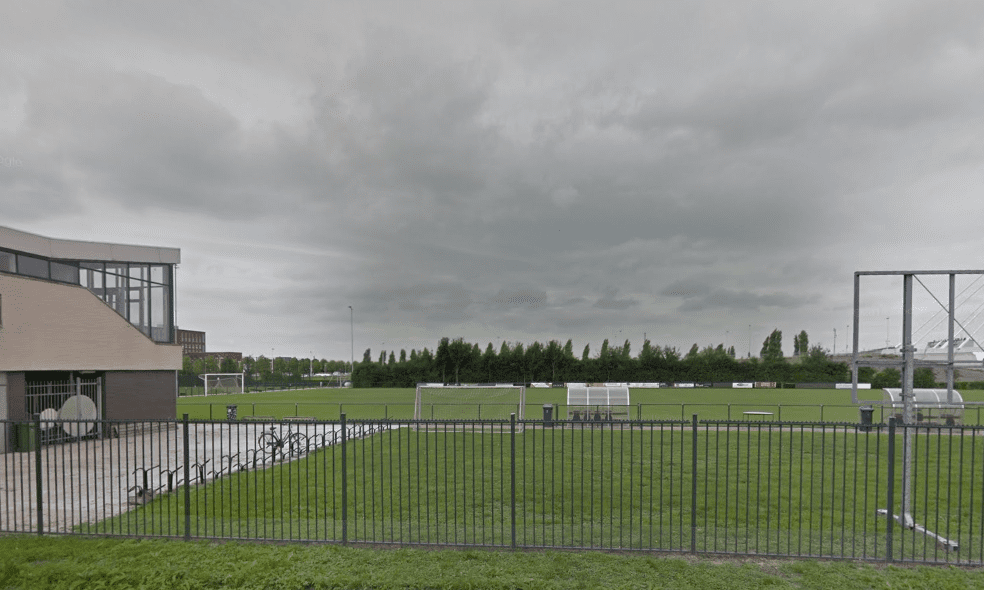 De Bal Gaat Weer Rollen Op Sportpark Papendorp In Utrecht; Hyenas FC ...