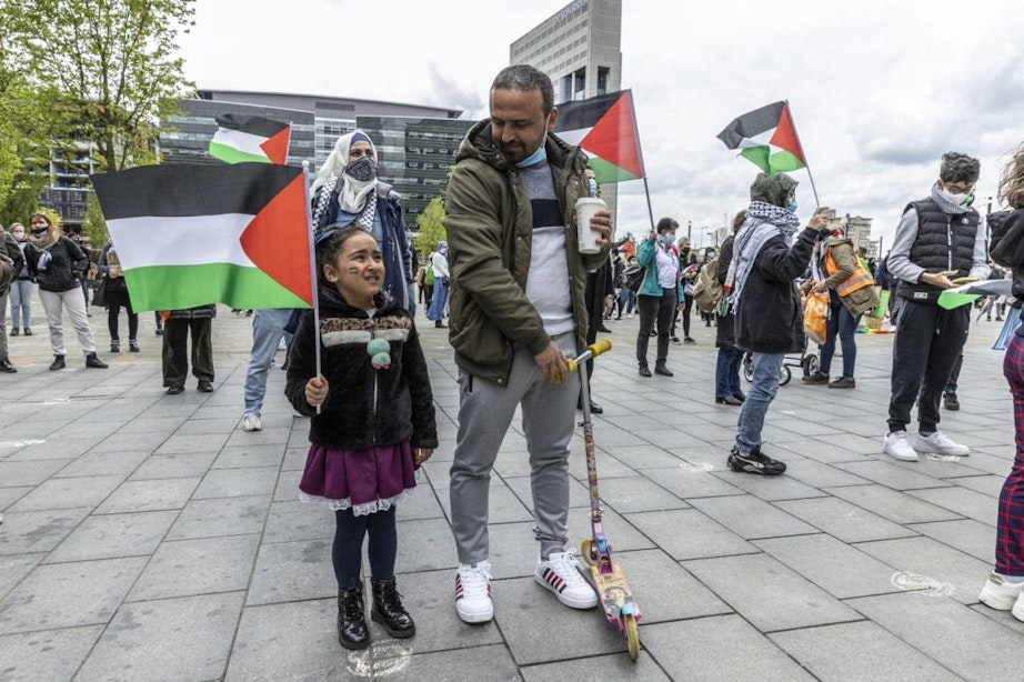 Pro-Palestinademonstratie op Jaarbeursplein in Utrecht rustig verlopen