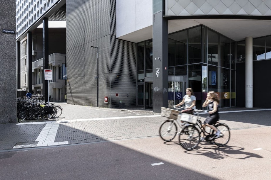 Reacties op plannen voor Hollandse- en Vlaamse Toren gaan vooral over fietsen, afval en de plint