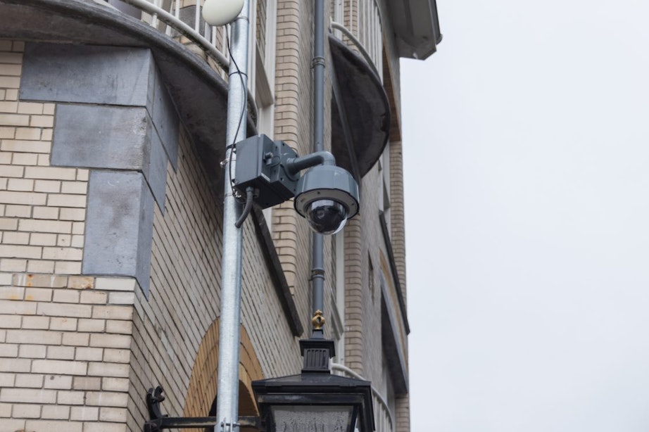 Waarom hangen er niet veel meer camera’s in de stad?  En nog zes vragen over camerabeveiliging in Utrecht
