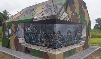 Verfdokter laat in Utrechts Gagelbos zien hoe soldaten vroeger in schuilbunker zaten