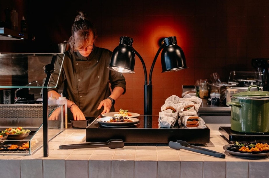 Nieuw Utrechts restaurant LEFT serveert overgebleven producten van onderbuurman Albert Heijn
