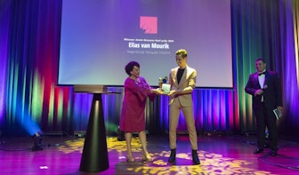 Elias van Mourik, bedenker van regenboogfietspad, wint Annie Brouwer-korf prijs