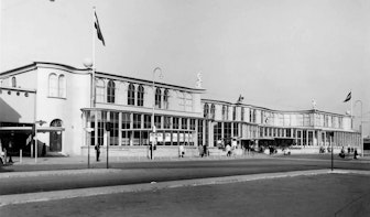 Verdwenen horeca: Stationsrestauratie aan het Stationsplein