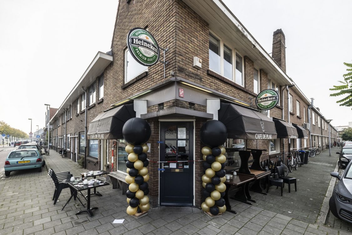 Beschrijving Farmacologie Lagere school Slachtoffer schietpartij café de Plak is 37-jarige Utrechter; politie weet  mogelijk wie de verdachte is