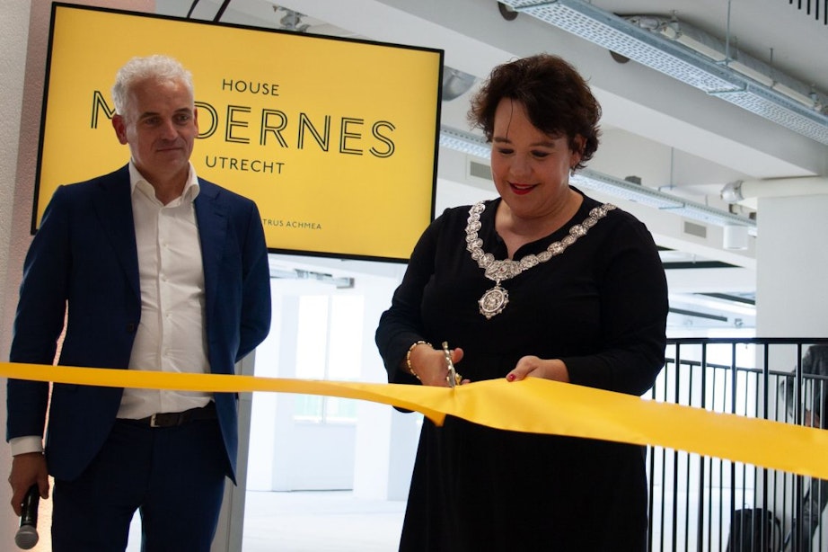 House Modernes in Utrechtse binnenstad geopend door burgemeester Dijksma