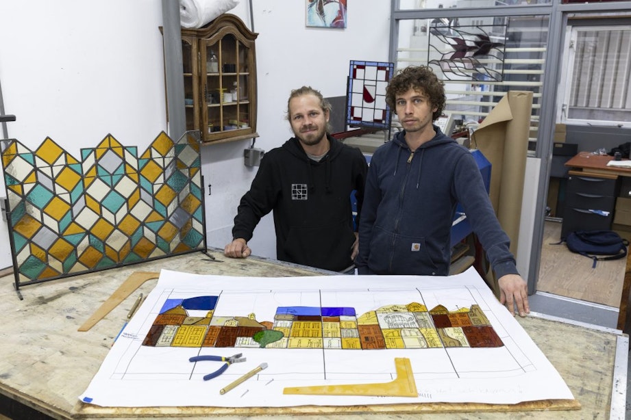 Deze jonge Utrechters werken aan historische glas-in-loodramen