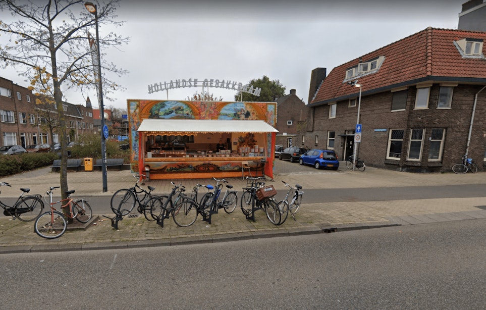 Eigenaren oliebollenkraam Amsterdamsestraatweg overvallen; politie zoekt getuigen