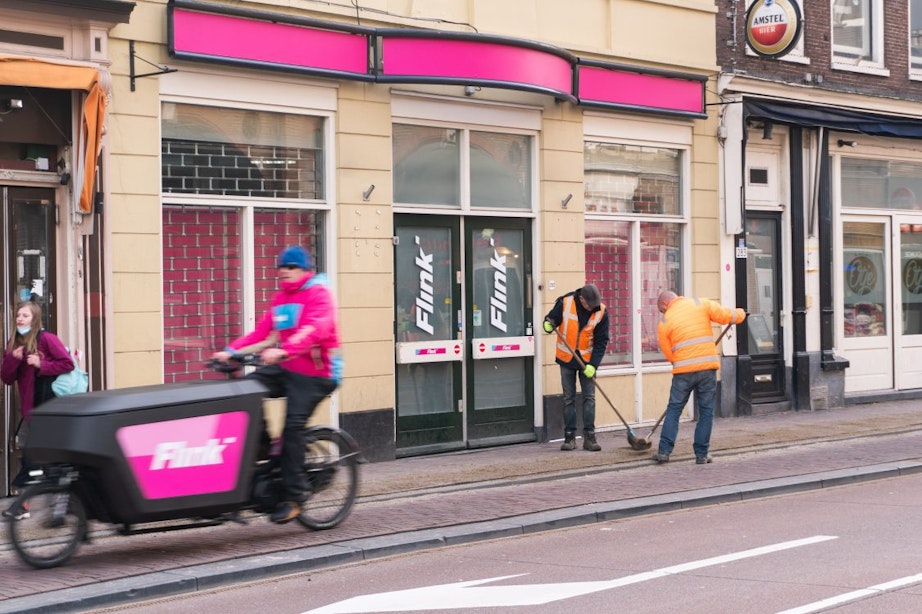 Utrecht legt flitsbezorgers aan banden: zonder vergunning niet meer welkom in woon- of winkelbuurten