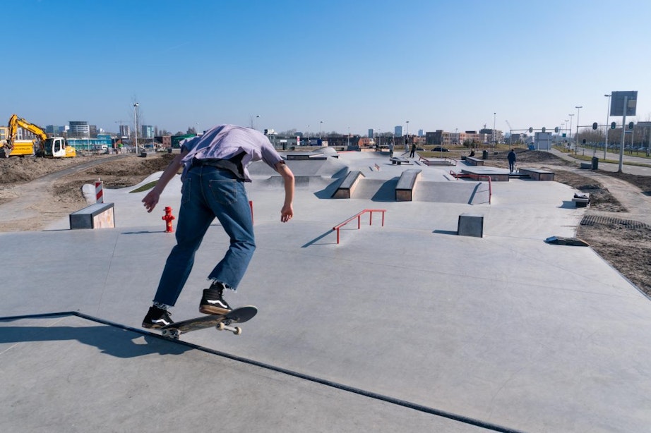 Nieuwe skatebaan in Willem Alexanderpark geopend: ‘Utrecht heeft hier geluk mee’