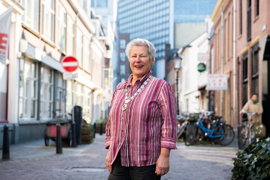 Utrecht volgens seniorenburgemeester Corrie Huiding: ‘Ik heb het contact met mensen altijd al leuk gevonden’