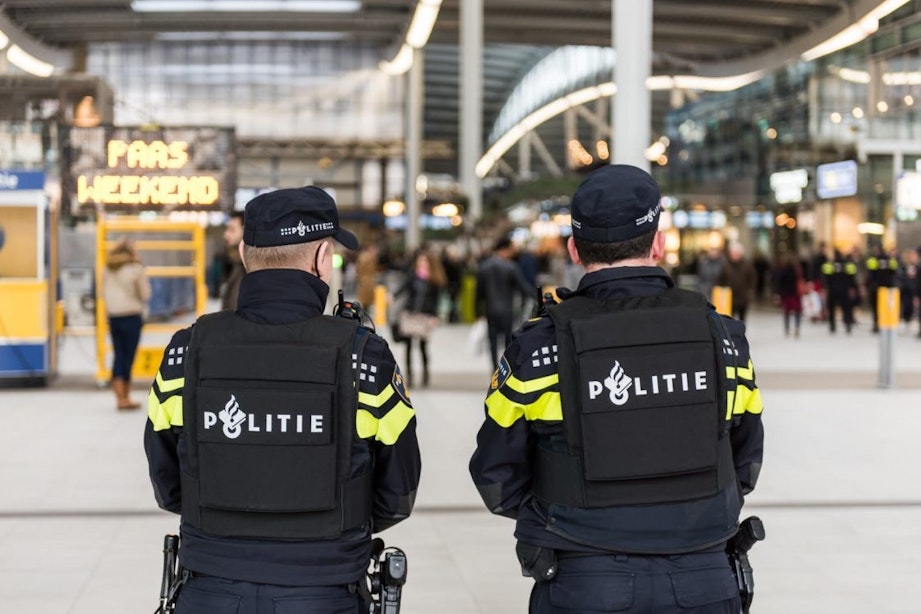 Grootschalige actie in stationsgebied Utrecht; 13 arrestaties en 138 bekeuringen