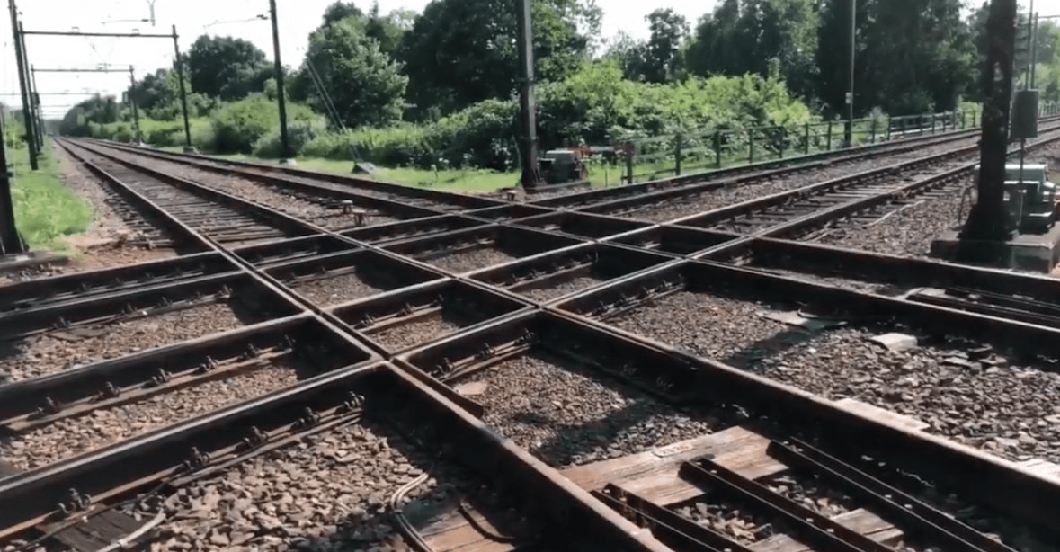Historische kruising op het spoor bij Utrecht gaat verdwijnen; deze week laatste ritten met bijzondere treinen
