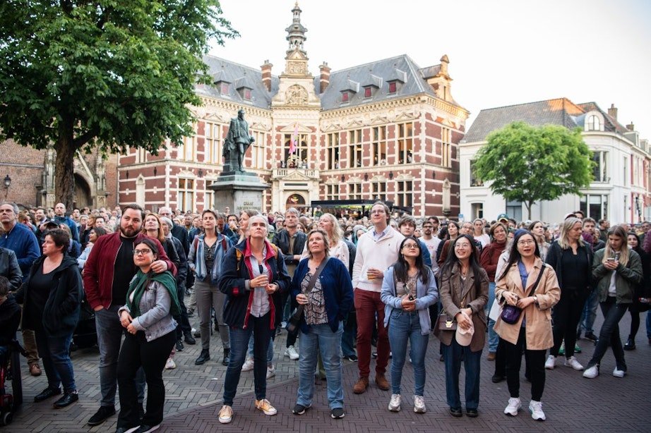 Foto’s: Duizenden mensen vieren start Utrecht 900 Jaar met als hoogtepunt optreden Kensington