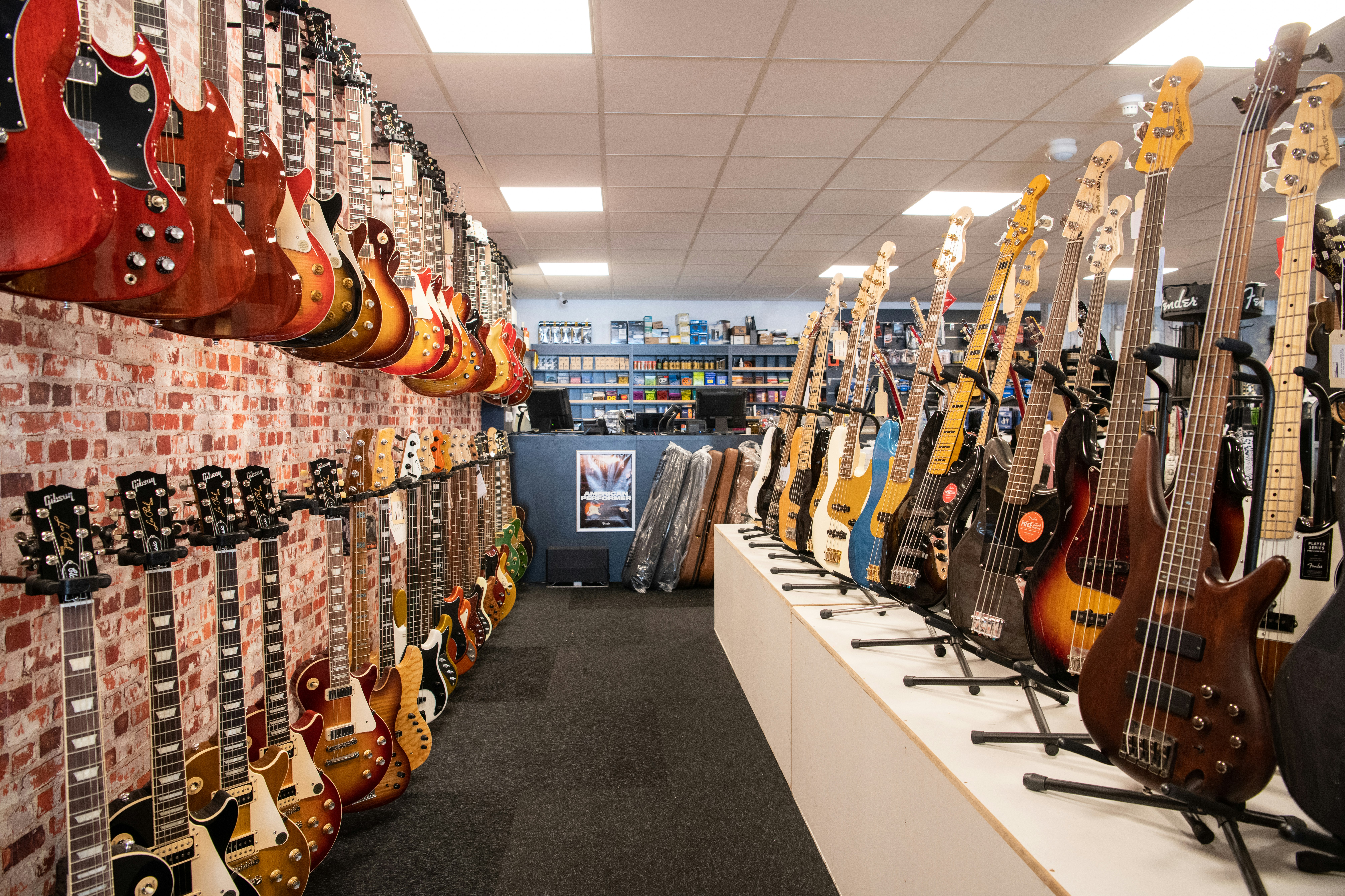 bod subtiel Hinder Op bezoek bij muziekwinkel Dirk Witte: 'We verkopen gitaren over de hele  wereld'