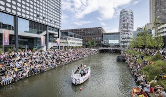Utrecht pakt weer groots uit tijdens de Canal Pride; tienduizenden mensen vieren de liefde