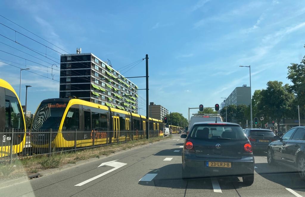 Geen trams tussen Utrecht Centraal en halte Zuilenstein vanwege aanrijding bij 24 Oktoberplein.