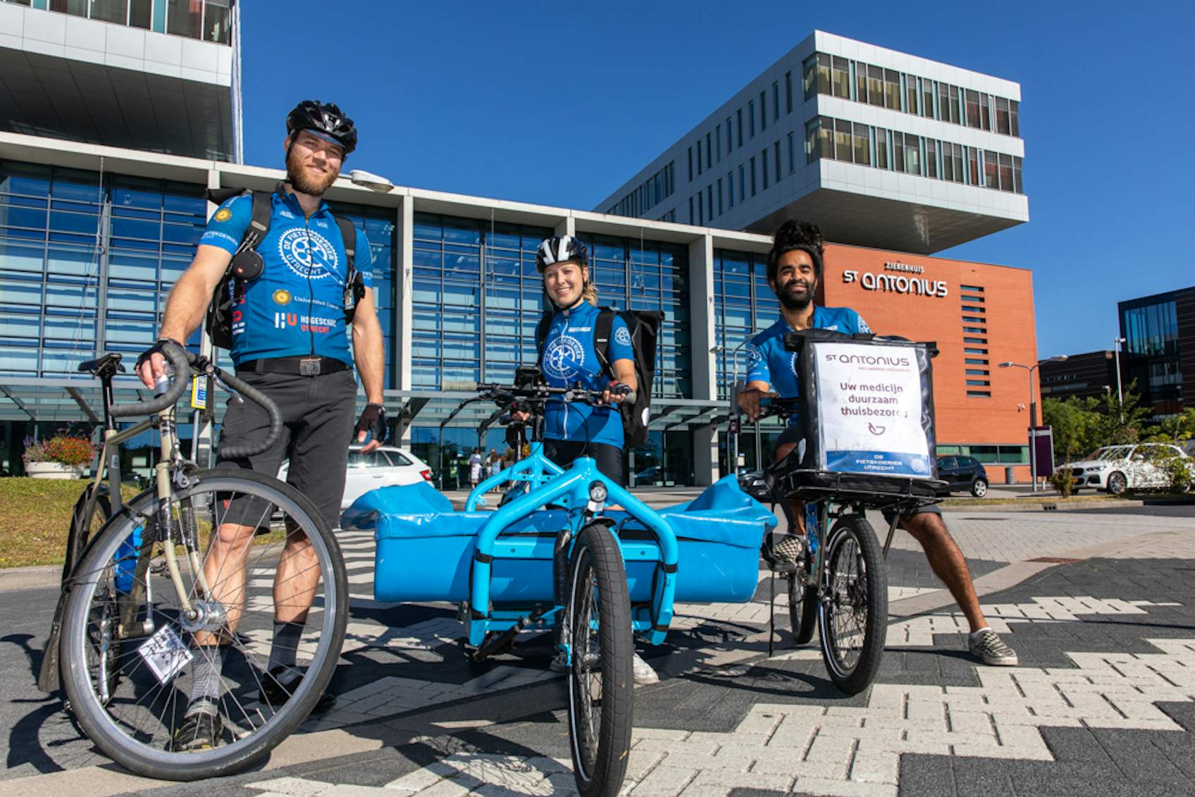 Huh succes Ook Het St. Antonius Ziekenhuis in Utrecht bezorgt voortaan medicijnen per  fiets aan huis