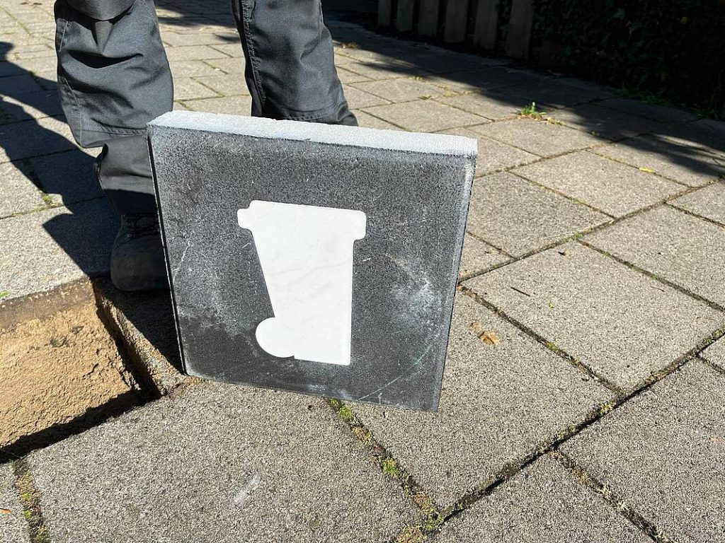 Utrechtse wijken krijgen 8000 tegels waar kliko’s geplaatst mogen worden