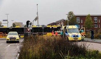 Fietser raakt zwaargewond na botsing met stadsbus in Utrechtse wijk Leidsche Rijn